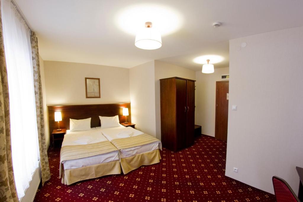 Hotel Stara Szmergielnia Bielsko-Biala Ruang foto