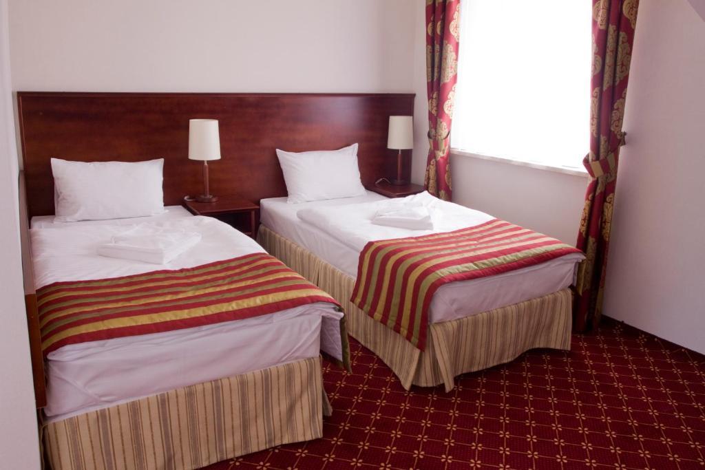 Hotel Stara Szmergielnia Bielsko-Biala Ruang foto