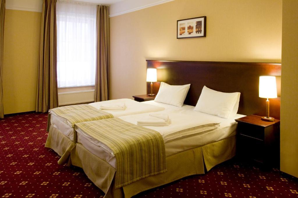 Hotel Stara Szmergielnia Bielsko-Biala Ruang foto
